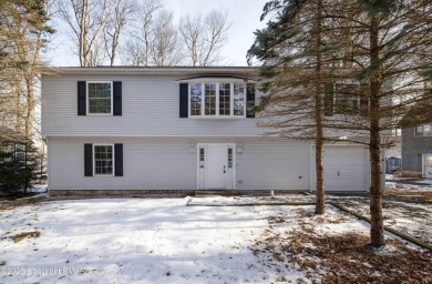 Lake Home Sale Pending in Tobyhanna, Pennsylvania