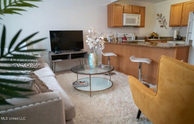 Beautiful Condo completely furnished!! One bedroom, One full - photo 5