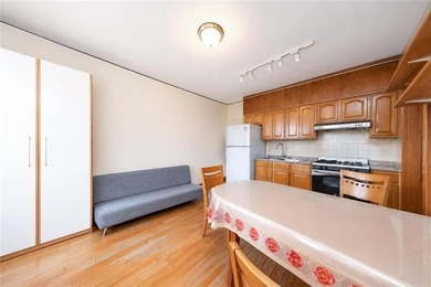 Rare-find oversized 6-family building with a 25'*72' building - photo 12