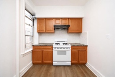 Rare-find oversized 6-family building with a 25'*72' building - photo 18