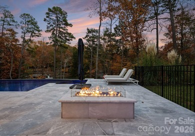 Tranquil Waterfront Estate with Unmatched Multigenerational - photo 9