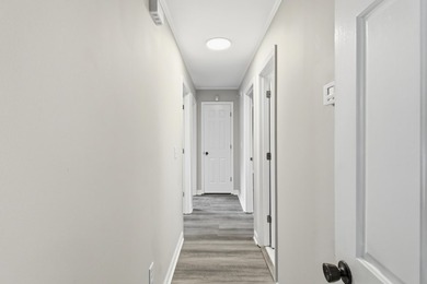 Don't miss this beautifully renovated 4-bedroom, 2-bath home in - photo 19
