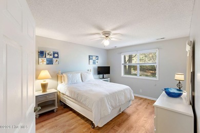 Welcome to this beautifully maintained, fully furnished - photo 22