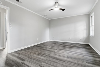 Don't miss this beautifully renovated 4-bedroom, 2-bath home in - photo 25