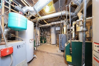 Rare-find oversized 6-family building with a 25'*72' building - photo 28