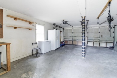 Don't miss this beautifully renovated 4-bedroom, 2-bath home in - photo 32