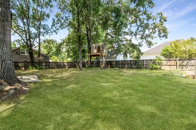 Don't miss this beautifully renovated 4-bedroom, 2-bath home in - photo 35