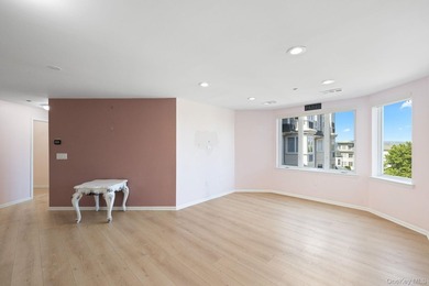 Welcome to resort-style living at The Harbors at Haverstraw! - photo 9