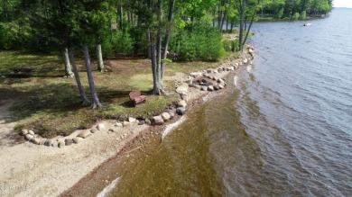 Unique Custom Built with 209ft of Direct Lakfront! - photo 3