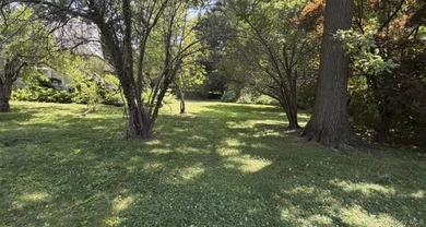 LAKE SUCCESS COUNTRY CLUB COMMUNITY SPRAWLING EXPANDED RANCH - - photo 3