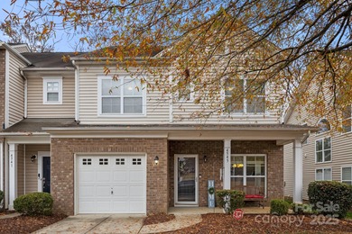 Lake Wylie Townhome/Townhouse Active Under Contract in Charlotte North Carolina
