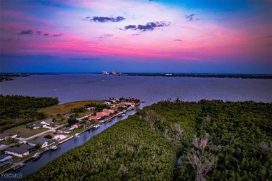 Caloosahatchee River Condo For Sale in Cape Coral Florida