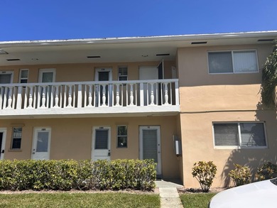 Welcome to this spacious 2-bedroom, 2-bath condo in the heart of - photo 1