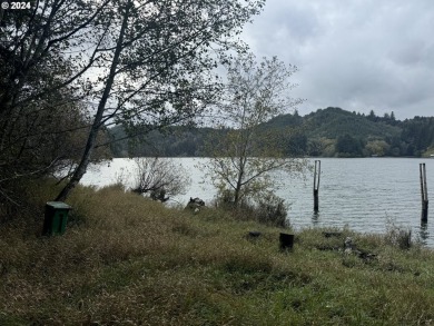 Lake Acreage For Sale in Lakeside, Oregon