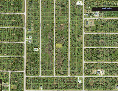 Great price for future investment. There are homes starting to - photo 3