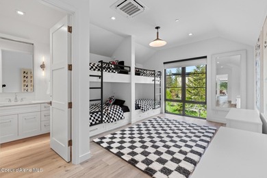 Discover the epitome of luxurious living within this remarkable - photo 31