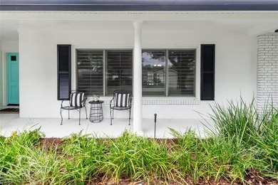 Impeccably Renovated Turn-Key Oasis with a Resort-Style - photo 3