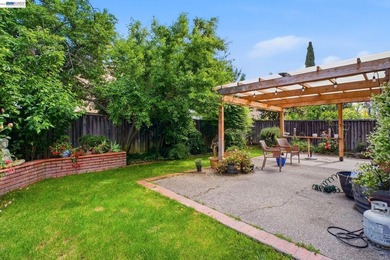 This lovely Single family KB home tucked away in the highly - photo 37