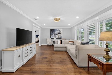 Impeccably Renovated Turn-Key Oasis with a Resort-Style - photo 8