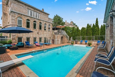 East River Home For Sale in Malba New York