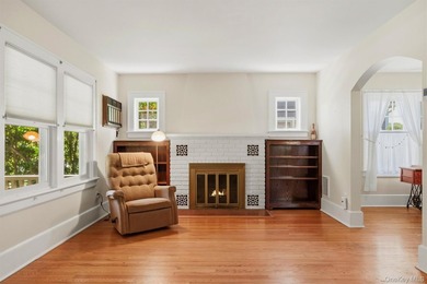 Welcome to this charming 3 bedroom, 2 bathroom home that - photo 6