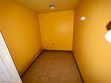 Versatile Retail / Service Building with Income - Prime E. 185th - photo 15
