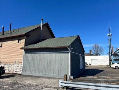 Versatile Retail / Service Building with Income - Prime E. 185th - photo 33