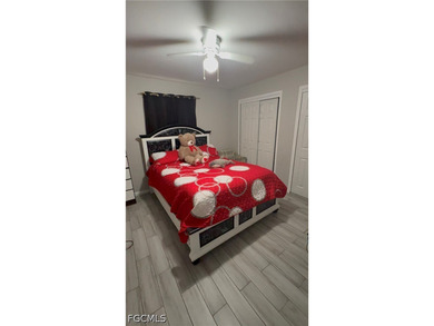 Great starter home or investment opportunity! Location, location - photo 8