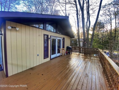 Lake Home For Sale in Tobyhanna, Pennsylvania