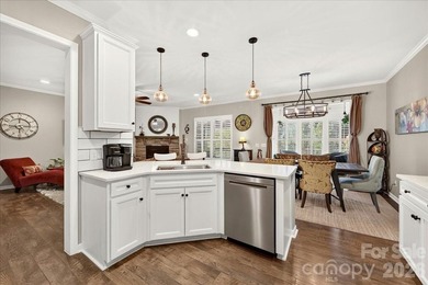 **Welcome home to this beautifully updated townhome in Fort - photo 11