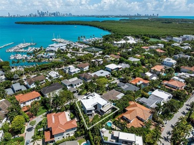 A unique architectural masterpiece in the heart of Key Biscayne - photo 3