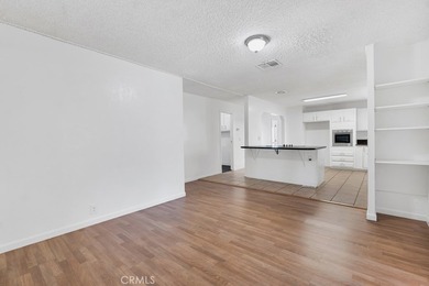 Welcome to this beautifully maintained 4-bedroom, 2-bathroom - photo 17