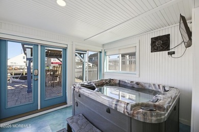 Price Reduction! Arrive by car or boat and enjoy the ultimate - photo 19