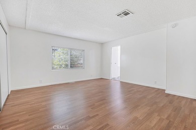 Welcome to this beautifully maintained 4-bedroom, 2-bathroom - photo 19