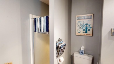 Enjoy lake life in this charming 2-bedroom, 1-bath cabin - photo 21