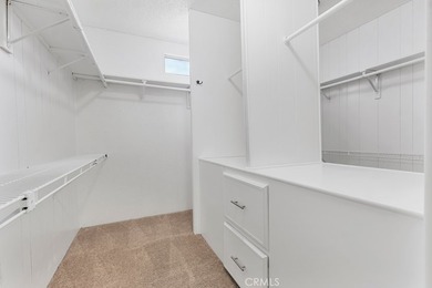 Welcome to this beautifully maintained 4-bedroom, 2-bathroom - photo 21