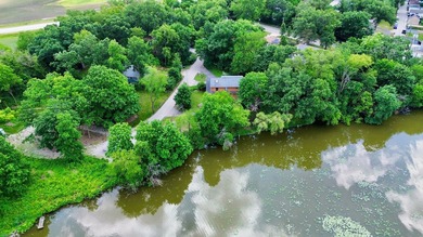 Welcome to this beautiful waterfront log home tucked away on a - photo 29