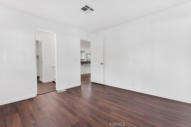 Welcome to this beautifully maintained 4-bedroom, 2-bathroom - photo 30