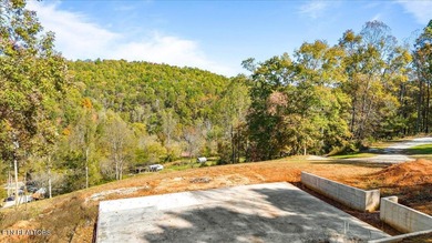 This 8.9-acre property sits just 1 mile from Norris Lake and - photo 9