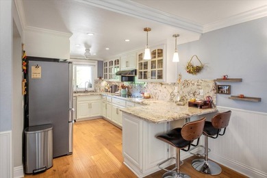 Perfection!! End unit in The Villages! Beautifully updated - photo 11