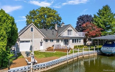 Rare waterfront offering with 120 feet of premium canal frontage - photo 2