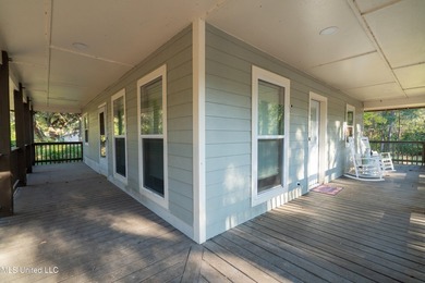 This is a Very Nice, Well Maintained home that backs up to Wolf - photo 14