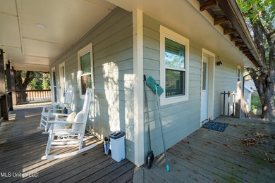 This is a Very Nice, Well Maintained home that backs up to Wolf - photo 15