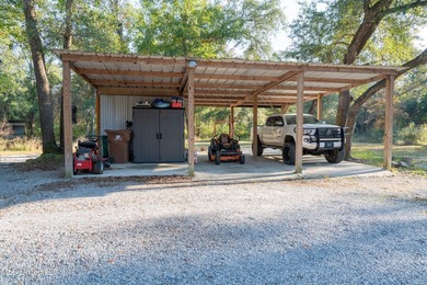 This is a Very Nice, Well Maintained home that backs up to Wolf - photo 16
