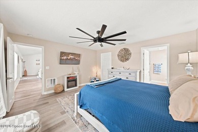 Welcome Home to your amazing Pool Home Oasis nestled in a quiet - photo 17