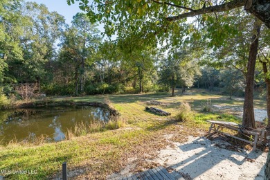 This is a Very Nice, Well Maintained home that backs up to Wolf - photo 19