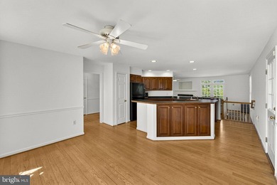 Price Reduced! Come take a look at this large custom- built home - photo 19