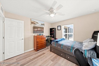 Welcome Home to your amazing Pool Home Oasis nestled in a quiet - photo 24