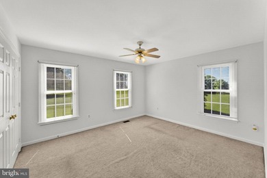 Price Reduced! Come take a look at this large custom- built home - photo 27