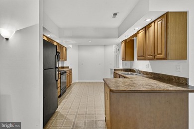 Price Reduced! Come take a look at this large custom- built home - photo 31